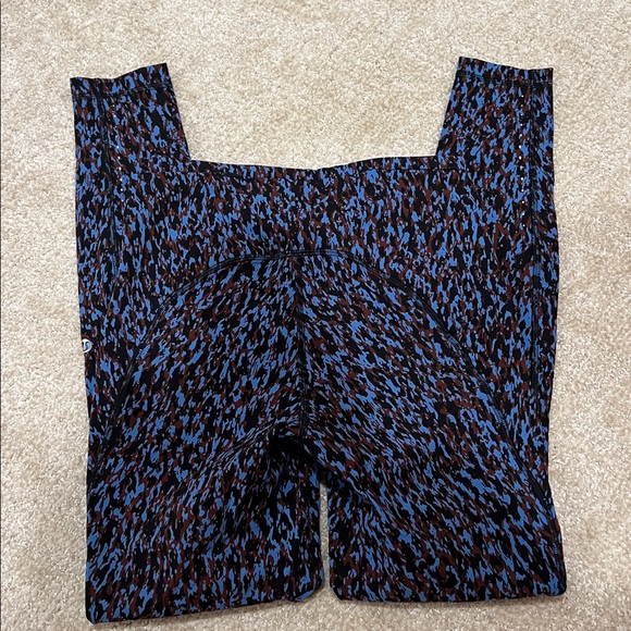 Lululemon Matching Set - Picture 6 of 6